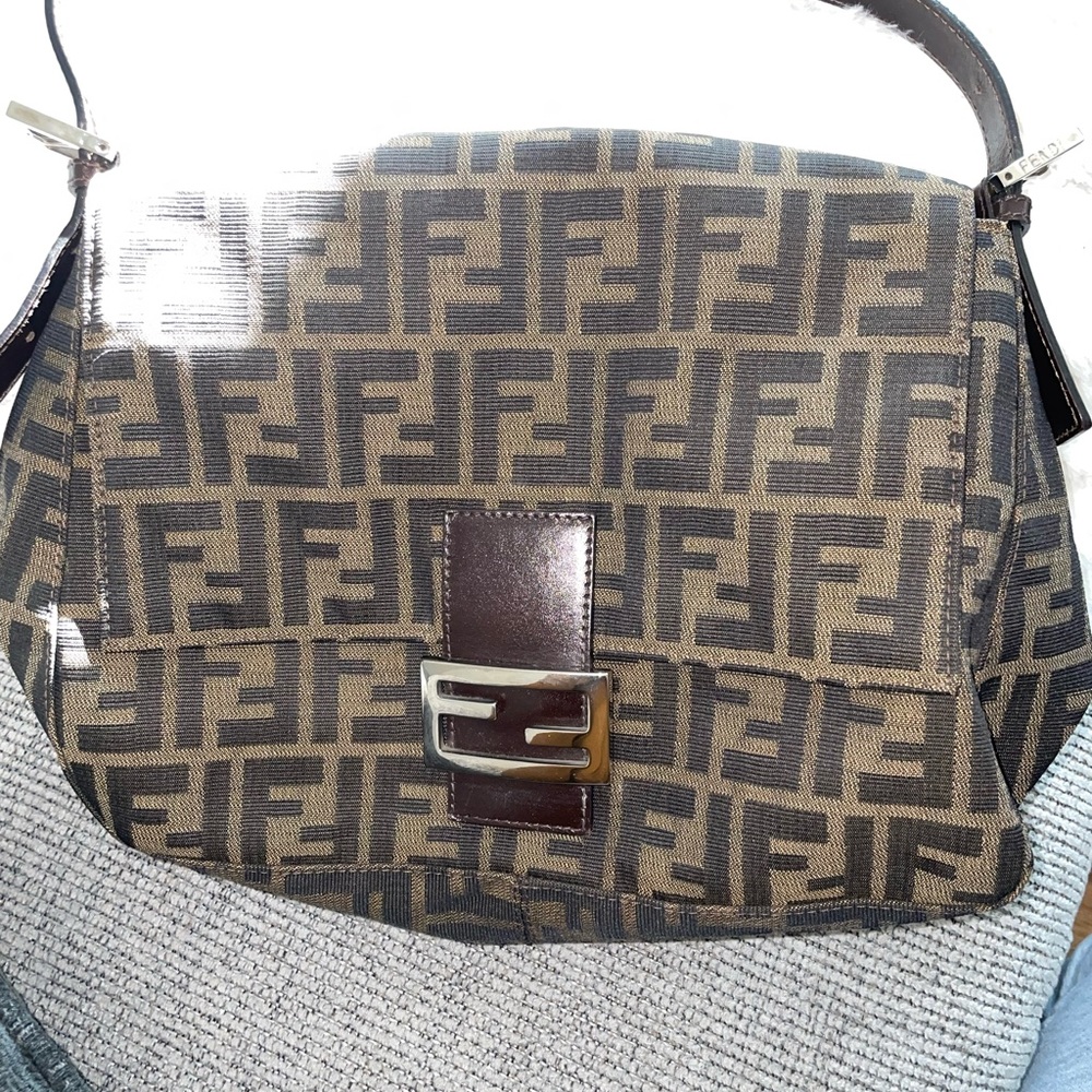 Vintage fendi bag